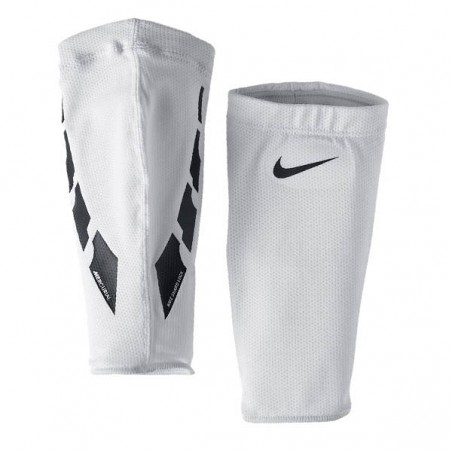 Rękawy do ochraniaczy Nike Guard Lock Elite 103