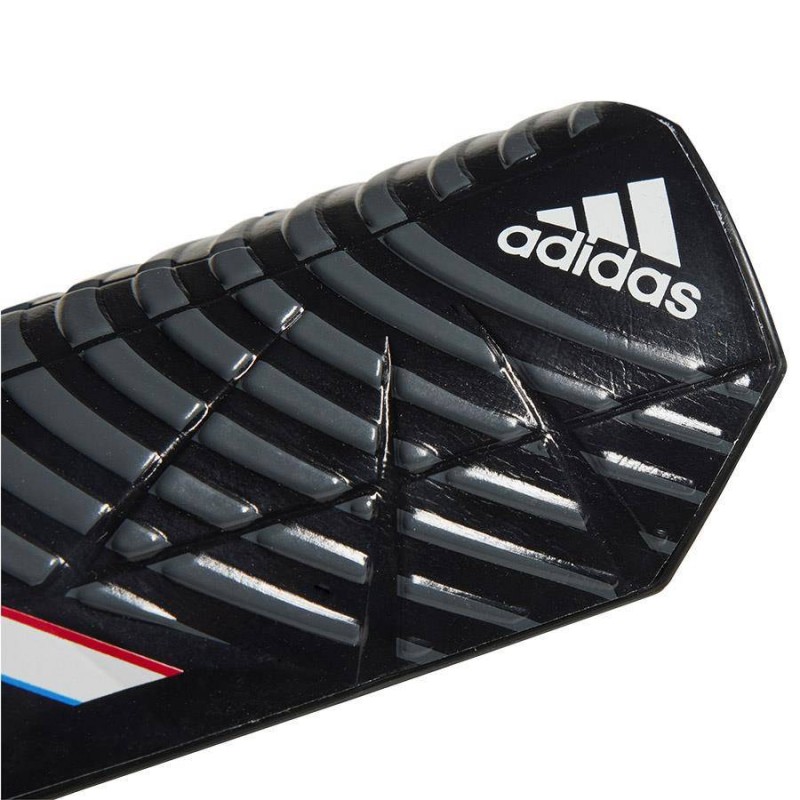 ochraniacze-pilkarskie-adidas-predator-league-shin-guards-h65529